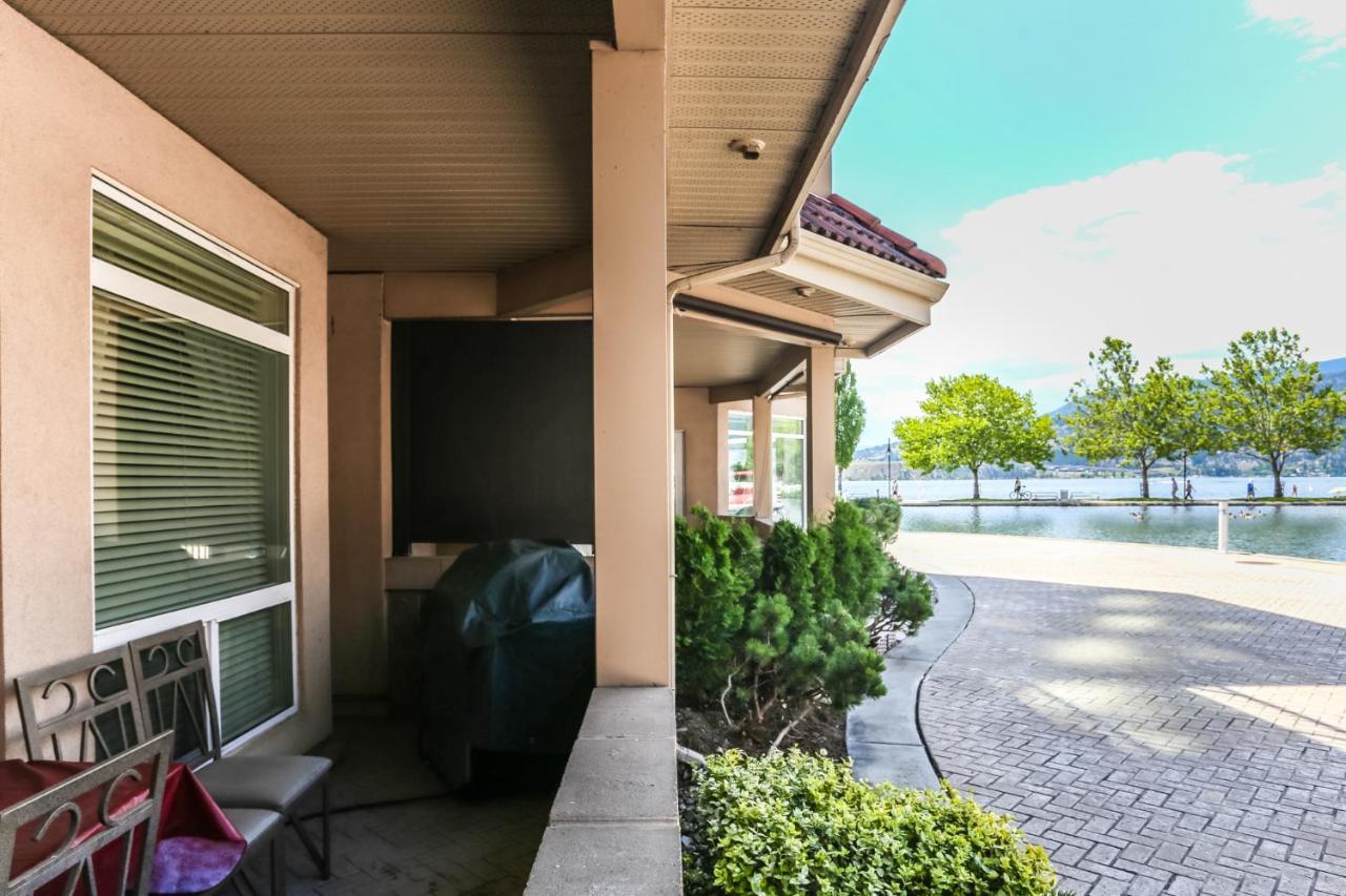 Sunset Waterfront Resort By Discover Kelowna Resort Accommodations Екстериор снимка