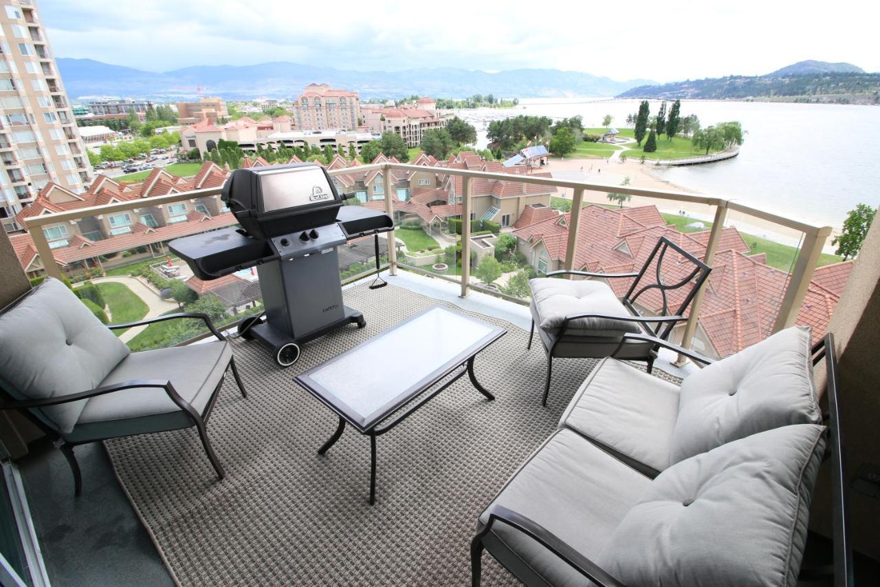 Sunset Waterfront Resort By Discover Kelowna Resort Accommodations Екстериор снимка
