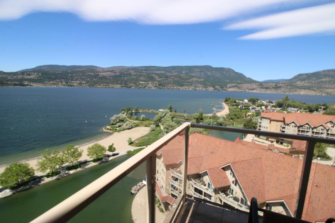 Sunset Waterfront Resort By Discover Kelowna Resort Accommodations Екстериор снимка
