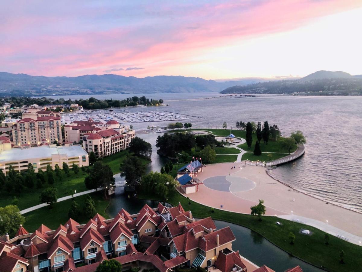 Sunset Waterfront Resort By Discover Kelowna Resort Accommodations Екстериор снимка